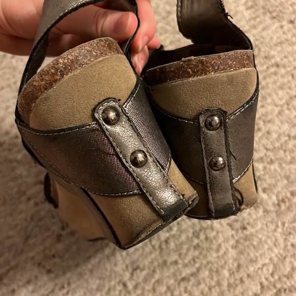 Pierre Dumas Wedges (Size 8 1/2) - Picture 2 of 16